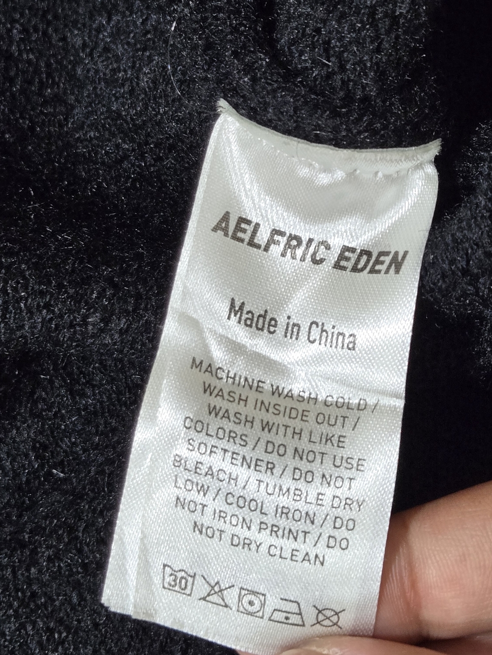 Aelfric Eden Goose Sweater Black Crewneck Graphic Knit Size Large *Cut Neckline - Picture 4 of 9